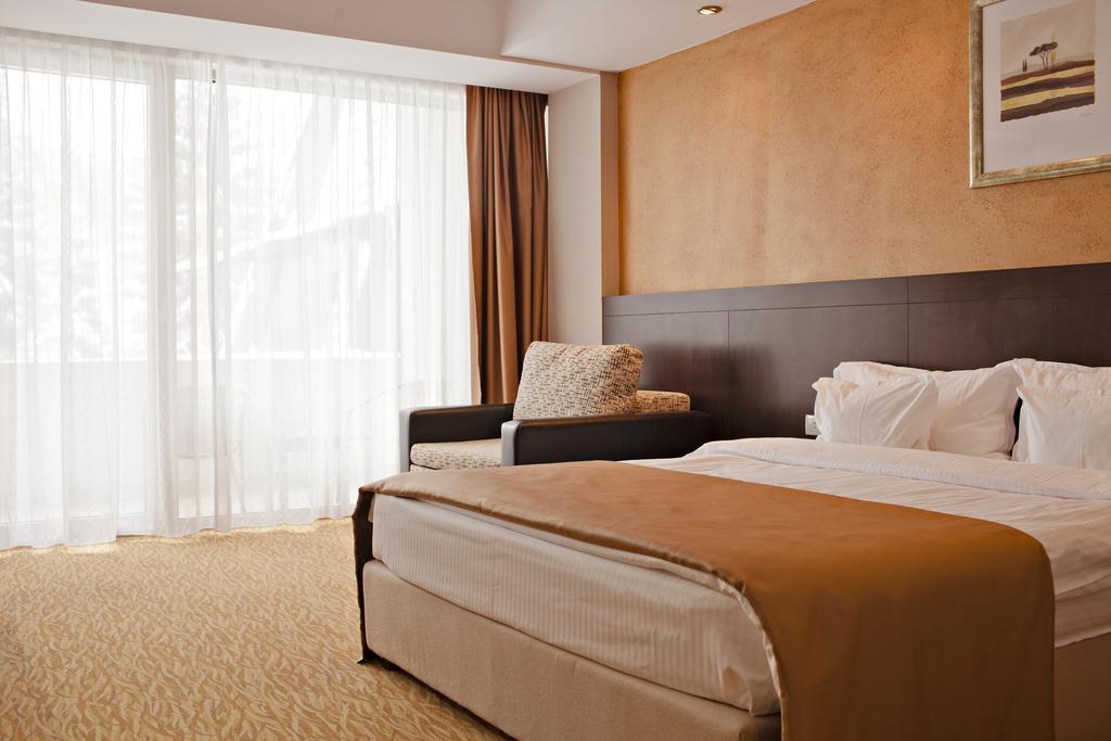 Hotel Clermont Covasna Exteriér fotografie