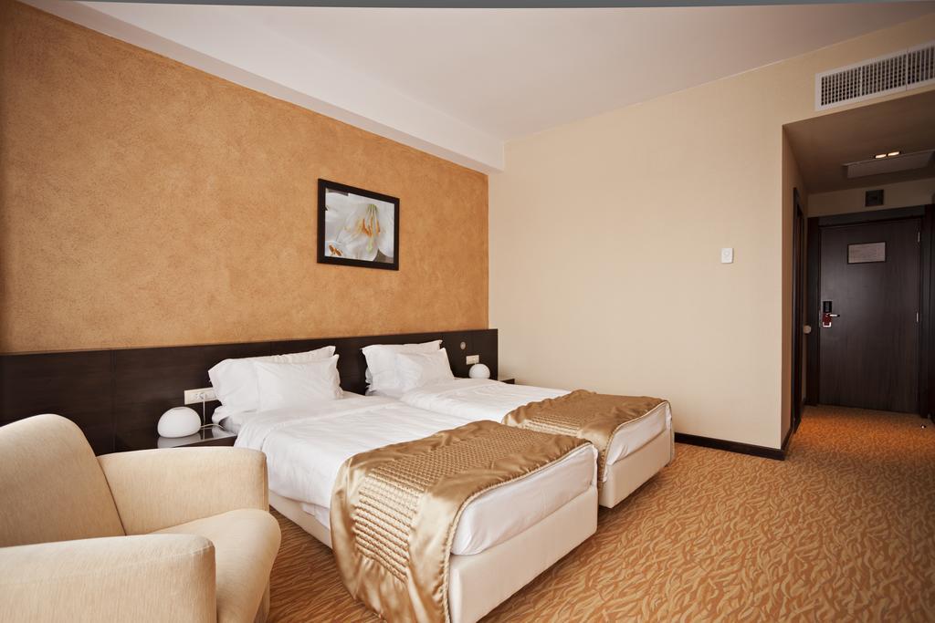 Hotel Clermont Covasna Exteriér fotografie
