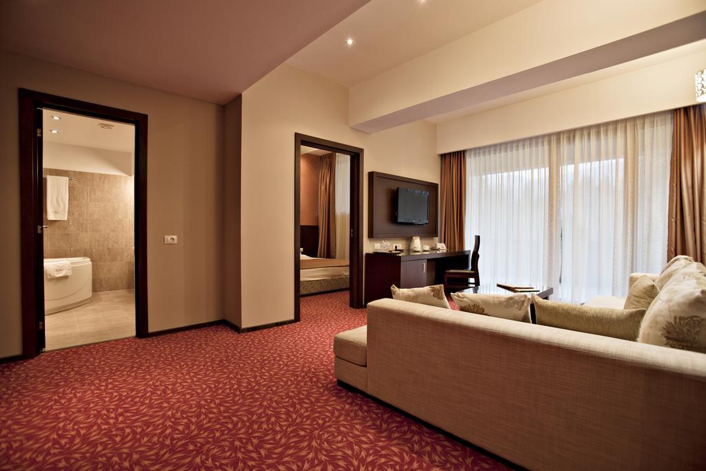 Hotel Clermont Covasna Exteriér fotografie