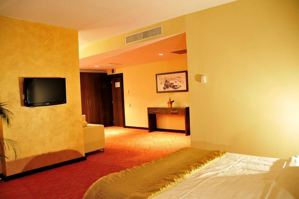 Hotel Clermont Covasna Exteriér fotografie