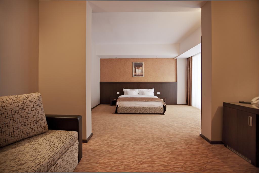 Hotel Clermont Covasna Exteriér fotografie